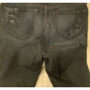 ☃️ NEW LOWER PRICE ☃️ ~ NYDJ